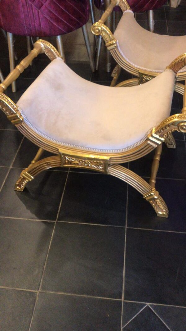Pouffe de coin en plusieurs couleurs